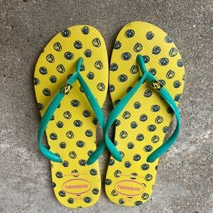 Havaianas Vibrant Slim Fresh Yellow Flip Flops with Teal Straps size 9/10